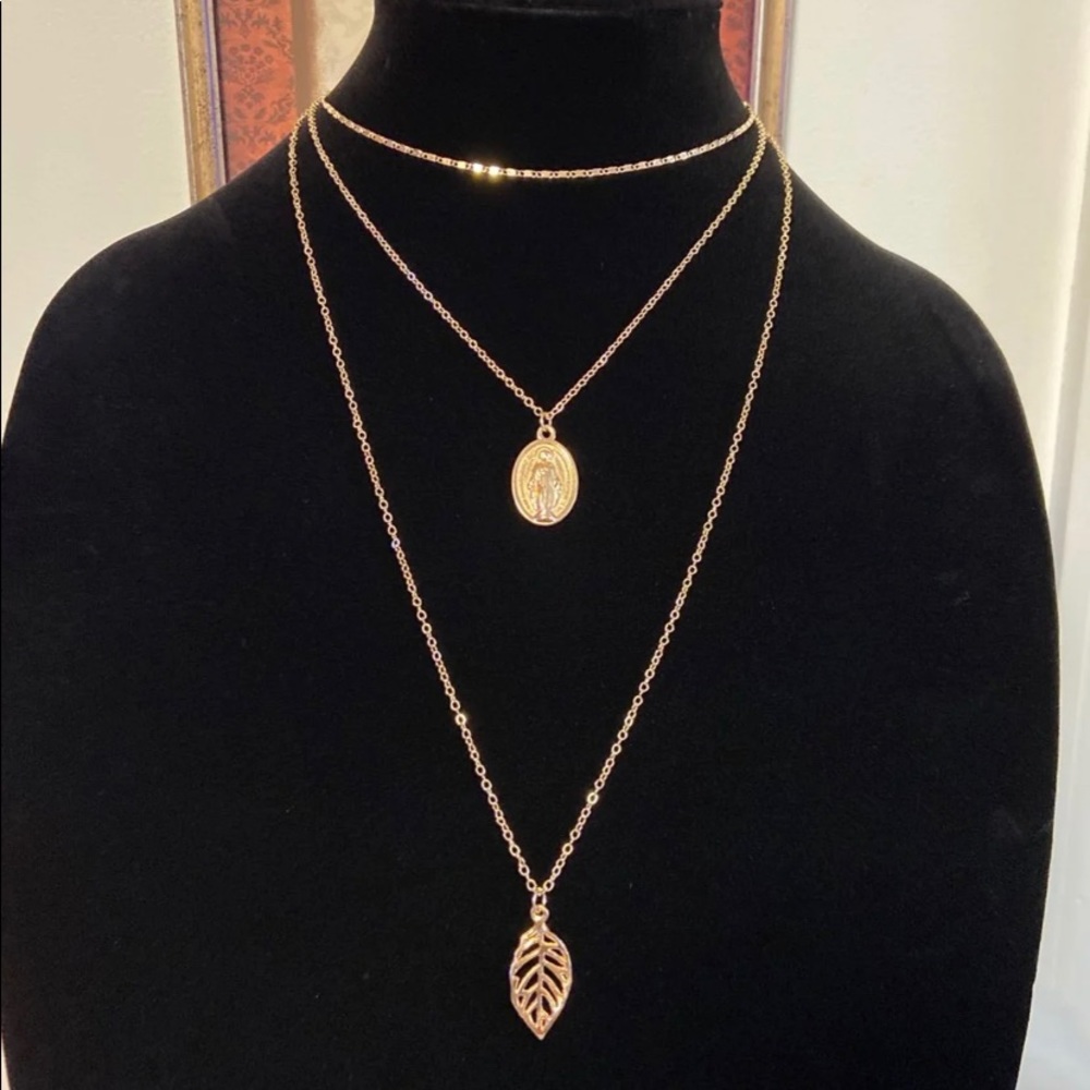 Religion mother of god layered chocker